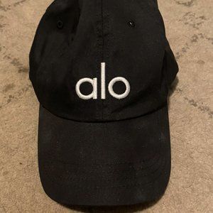 Alo Yoga Off Duty Hat - Black and White